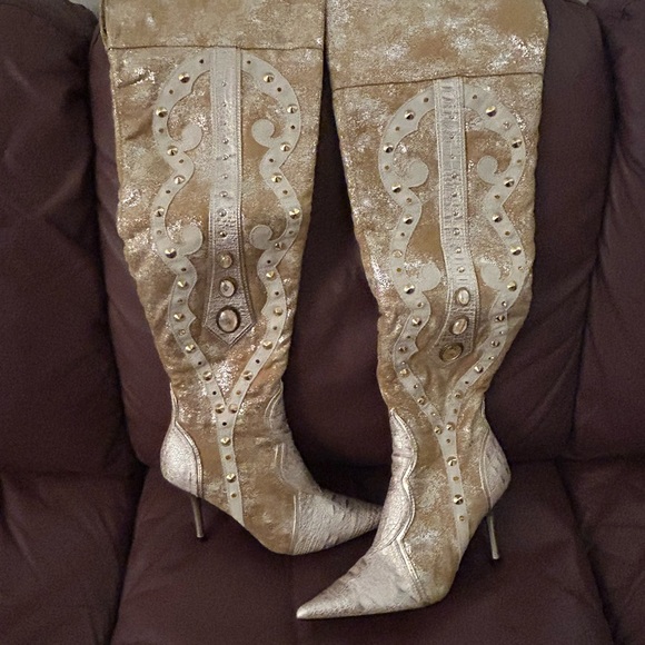 High Fashion Leather (Suede) Rhinestone Boots - Picture 3 of 13
